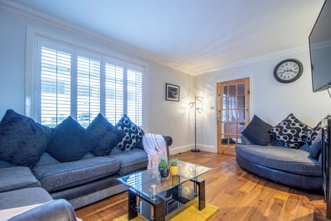 House, Patio, Garden View | Living area | TV