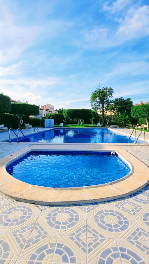 Apartment | Pool | Outdoor pool