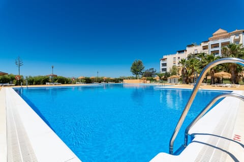 Apartment | Pool | Outdoor pool