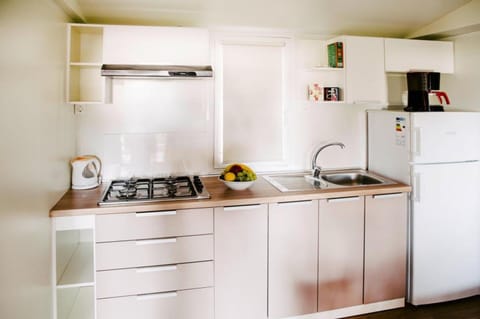Mobile Home | Private kitchen