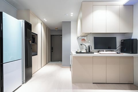 Luxury Suite | Desk, free WiFi