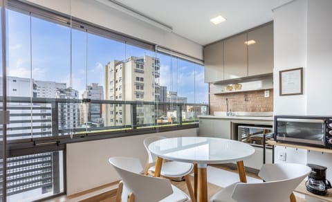Basic Apartment | Dining