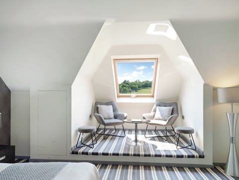 Family Double Room | Premium bedding, desk, laptop workspace, blackout drapes