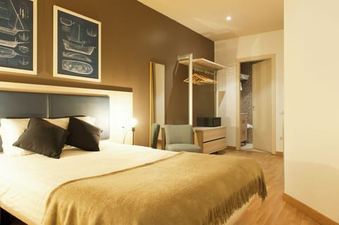 In-room safe, soundproofing
