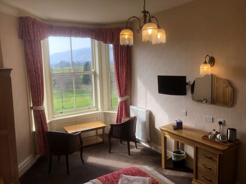 Superior Double or Twin Room, Ensuite, Mountain View