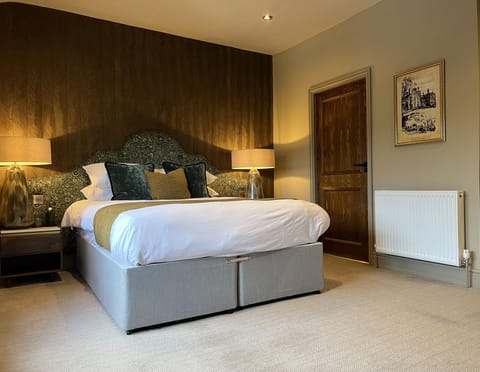 Twin Room | Desk, blackout drapes, iron/ironing board, free WiFi