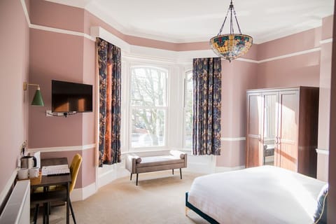 Superior room | Individually decorated, individually furnished, desk, laptop workspace