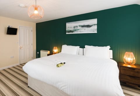 Standard Suite, 3 Bedrooms (No pets) | In-room safe, iron/ironing board, cribs/infant beds, free WiFi