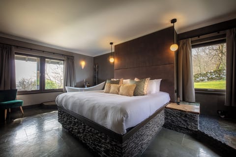 Executive Suite, Sea View | Premium bedding, in-room safe, individually decorated