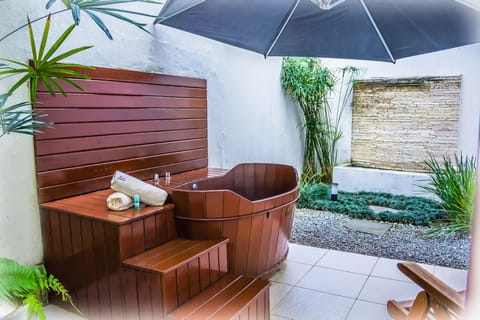 Standard Double Room, 1 Double Bed, Bathtub | Deep soaking bathtub