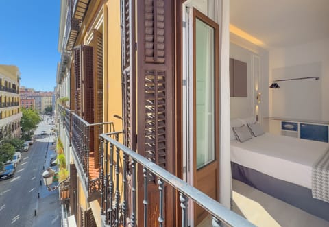 Signature Double Room | In-room safe, blackout drapes, soundproofing, iron/ironing board