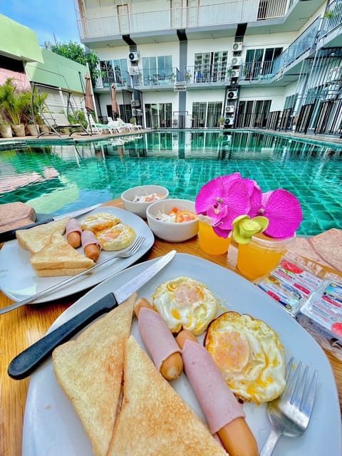 Daily continental breakfast for a fee