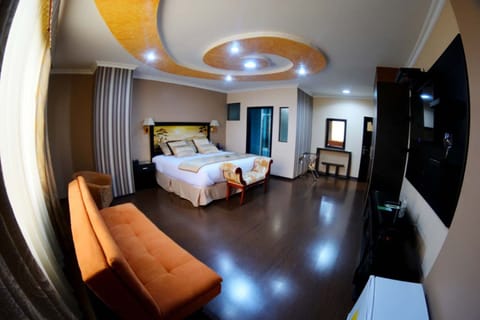 Family Room | Premium bedding, down comforters, pillowtop beds, in-room safe