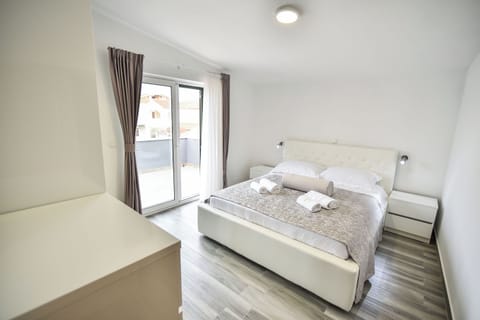 Villa, 5 Bedrooms, Smoking, Private Pool | 5 bedrooms