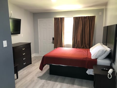 Desk, free WiFi, bed sheets