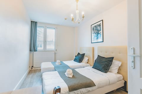 Comfort Twin Room, Harbor View | Free WiFi