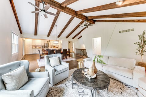 House (5 Bedrooms) | Interior