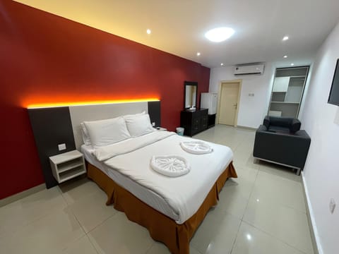 Standard Double Room, 1 King Bed | Free WiFi