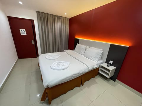 Standard Double Room, 1 King Bed | Free WiFi