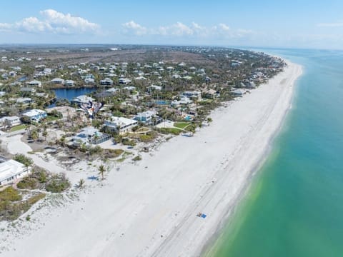 House, 3 Bedrooms | Beach