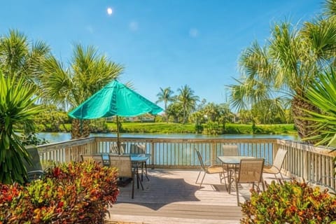 Condo, 2 Bedrooms | Outdoor dining