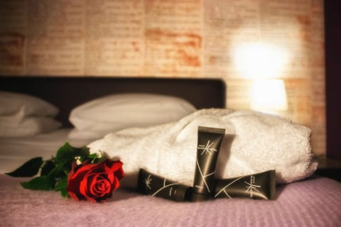 Superior Room | Hypo-allergenic bedding, minibar, in-room safe, desk