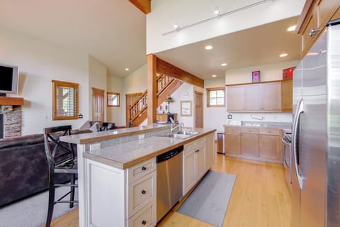 House (3 Bedrooms) | Interior