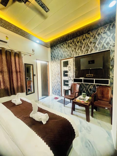 Superior Double Room, Balcony, City View | Hypo-allergenic bedding, soundproofing, rollaway beds, free WiFi