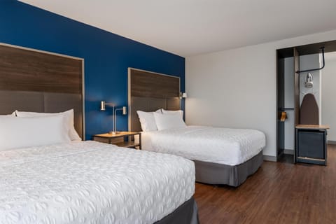 In-room safe, iron/ironing board, free WiFi