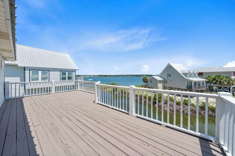 Signature House, 4 Bedrooms, Patio, Lagoon View | Terrace/patio