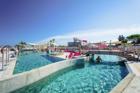 Mobile Home | Pool | Outdoor pool