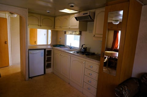 Mobile Home | Private kitchen