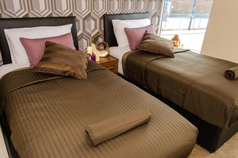 Free WiFi, bed sheets