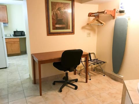 Desk, laptop workspace, iron/ironing board, free WiFi