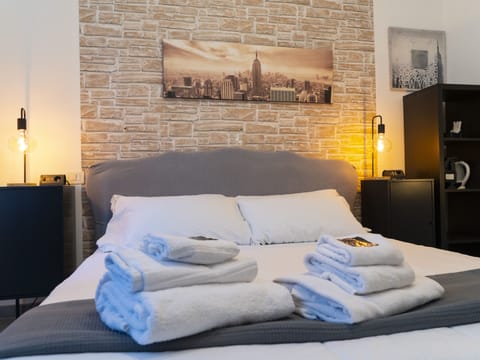 Double room with en-suite bathroom | Premium bedding, down comforters, individually decorated