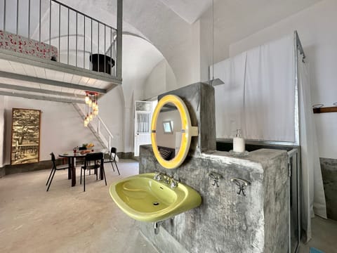 House | 1 bedroom