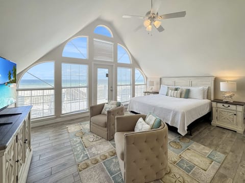House, Multiple Beds, Patio, Ocean View (Pass Time) | 6 bedrooms, individually decorated, individually furnished, bed sheets