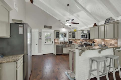 House, Multiple Beds, Patio, Garden View (611 Whitney) | Private kitchen | Coffee/tea maker