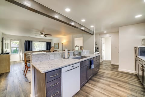 House (2 Bedrooms) | Interior