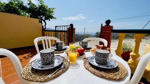 House, Smoking | 2 bedrooms
