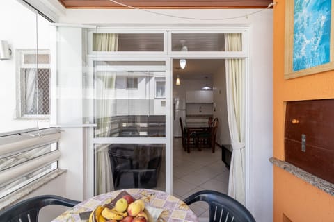 Apartment | Outdoor dining