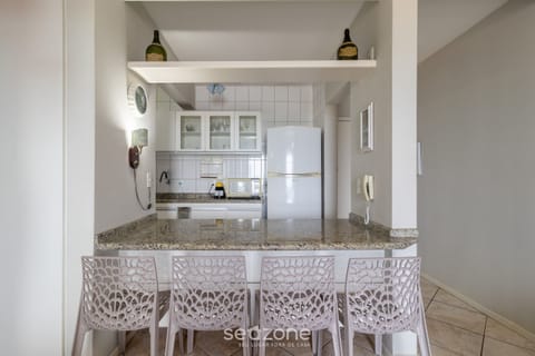 Basic Apartment | Private kitchen | Cookware/dishes/utensils