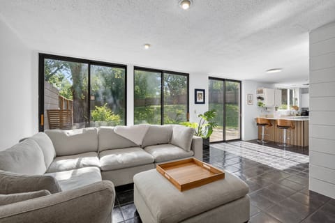 House, 3 Bedrooms | Living area | Smart TV, streaming services