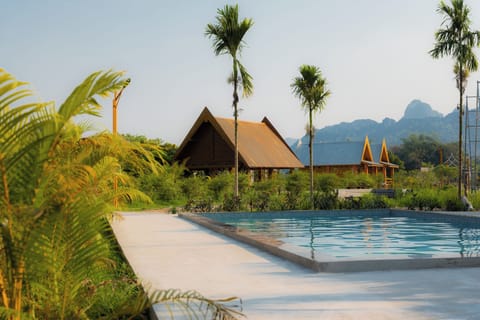 Indoor pool, sun loungers
