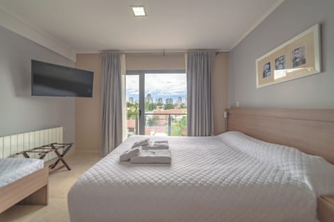 In-room safe, free WiFi