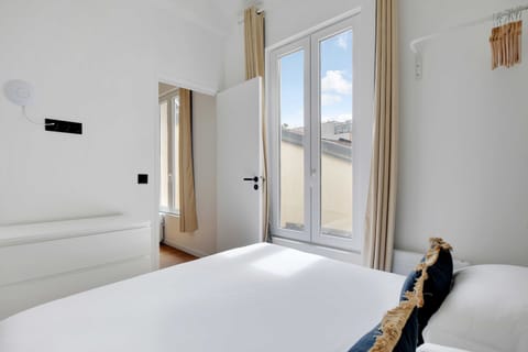 Apartment | 1 bedroom, laptop workspace, iron/ironing board, bed sheets