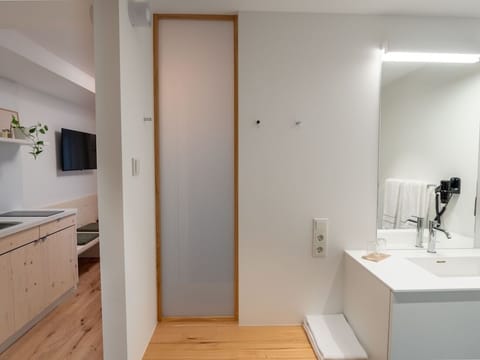 Classic Studio, Balcony | Private kitchen | Highchair