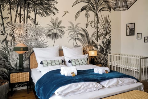 Superior Apartment | Iron/ironing board, free WiFi