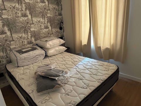 Apartment | 2 bedrooms, laptop workspace, iron/ironing board, bed sheets