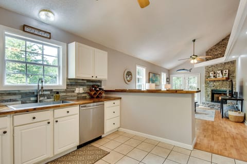 House (2 Bedrooms) | Interior